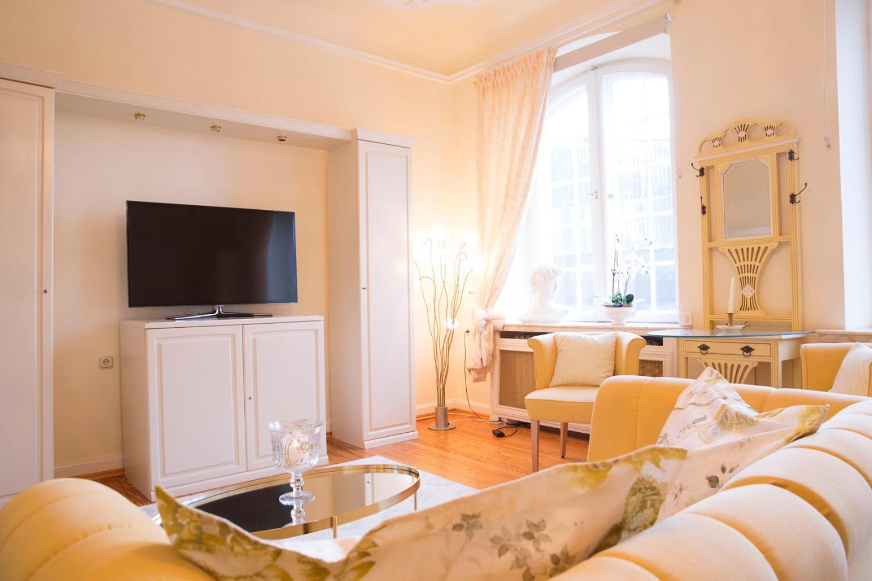Lübecker Krönchen Hotel 4*