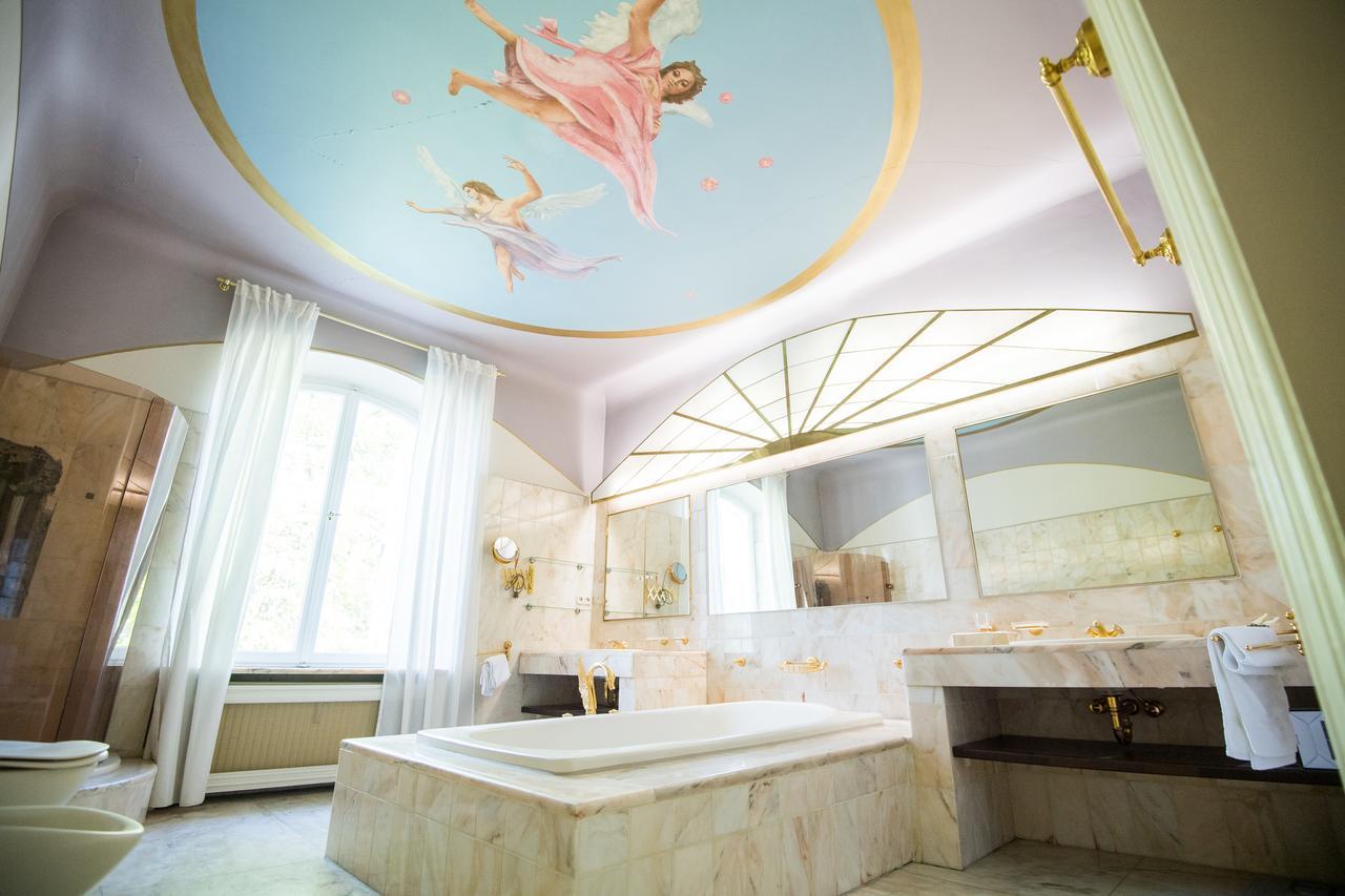 Lübecker Krönchen Hotel 4*